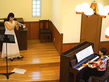 教会画像01　チャリティーコンサート